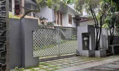 dijual rumah jl villa tidar indah