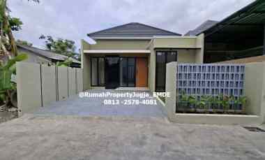 dijual rumah jl wates km 8 balecatur