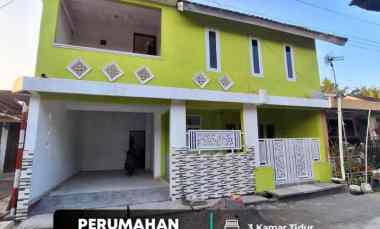 Rumah 2 Lantai dalam Perumahan di Balecatur, Gamping 1,2 km Rsu Mitra