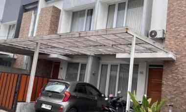 dijual rumah jl zingonium timur grand