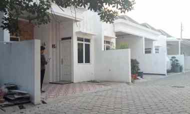 dijual rumah jln curug raya