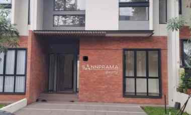 dijual rumah jln raya bojongsari depok