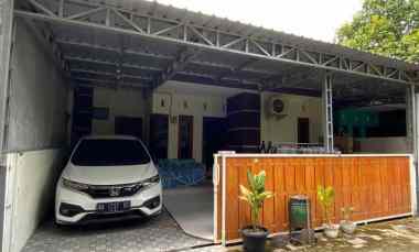 dijual rumah joho