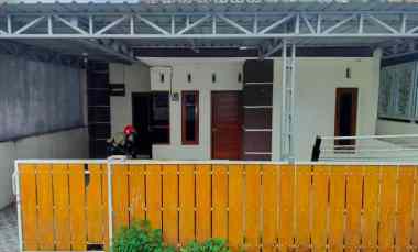 dijual rumah joho prambanan klaten jawa