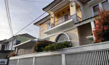 Dijual Rumah Posisi Hook dalam Perumahan Cluster Full Furnished