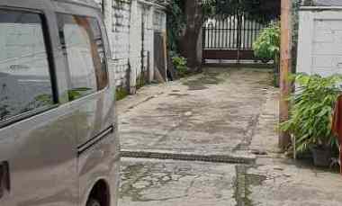 Kalibata - Rumah Lama Hitung Tanah dekat Jalan Warung Jati Barat Raya