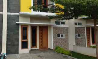 Rumah Baru dalam Cluster dekat Stasiun Ka Cibinong Bogor