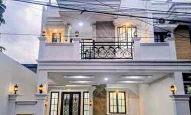 Rumah Mewah Exclusive 2 Lantai di Kalisari Pasar Rebo Jakarta Timur
