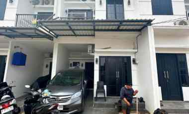 dijual rumah kalisari