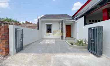 dijual rumah kalitirto