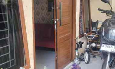 dijual rumah kampung dekat kampus ui depok