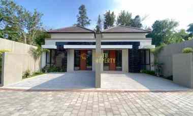 Rumah Siap Huni 4 Kamar dekat Kampus Ugm di Jalan Kaliurang