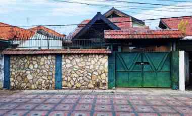 dijual rumah karang asem