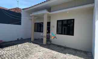dijual rumah karang empat