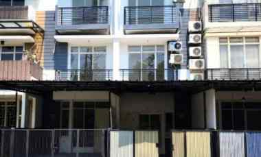 dijual rumah katamaran indah pik