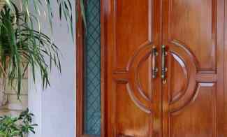 dijual rumah kebayoran baru