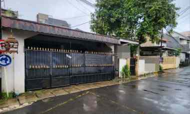 dijual rumah kebayoran baru