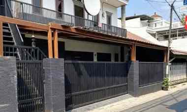 dijual rumah kebayoran baru