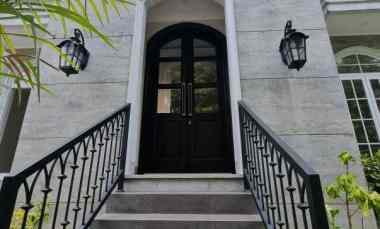 Dijual Rumah Kebayoran Baru Bergaya Eropa