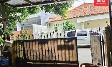 dijual rumah kebayoran lama