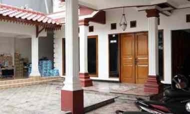 dijual rumah kebon jeruk