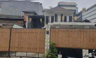 dijual rumah kebon sirih barat i kebon