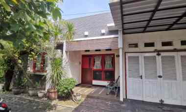 dijual rumah kebonsari