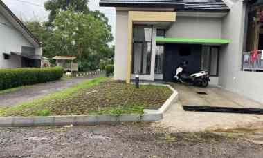 dijual rumah kec parongpong