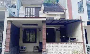 dijual rumah kecil 4 kamar di legenda wisata cibubur