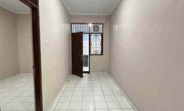 dijual rumah kedoya selatan