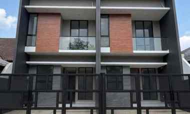 dijual rumah kedung baruk