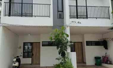 dijual rumah kelapa dua wetan ciracas