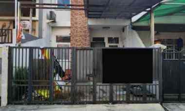 Dijual Cepat Rumah 2 Lt, Perlu Renov, Row 2 Mobil, Kelapa Gading