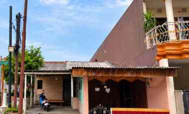 dijual rumah kelurahan tengah