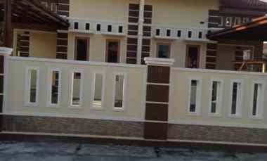 dijual rumah kembar harga 1 m untuk 2 rumah