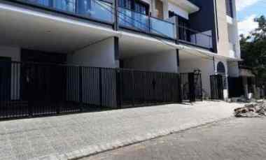 dijual rumah ketintang