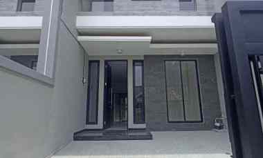 dijual rumah klampis