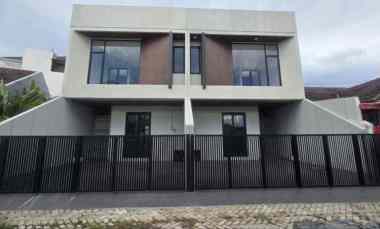 dijual rumah klampis semolo