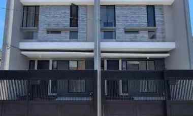 Rumah Baru Belakang Hokky MERR Klampis Semolo hanya 1M-an Bisa KPR