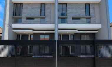 dijual rumah klampis semolo timur