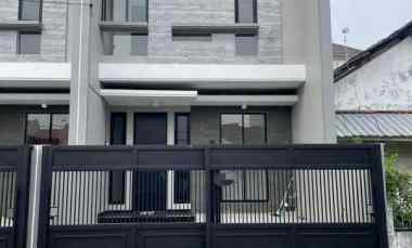 dijual rumah klampis semolo timur