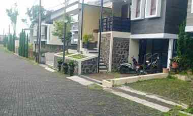 Rumah Cluster Elite Cileunyi di Komplek Villa Bandung Indah