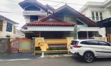 dijual rumah komplek abadi