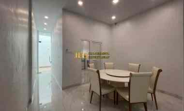 dijual rumah komplek adam malik