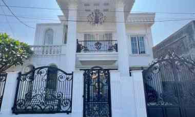 Murah Rumah Modern Bersih Nuansa Classic Siap Huni Lokasi Cikole Lemba