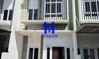 dijual rumah komplek berjaya avenue