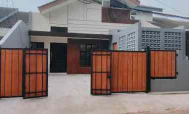 dijual rumah komplek bukit nusa indah
