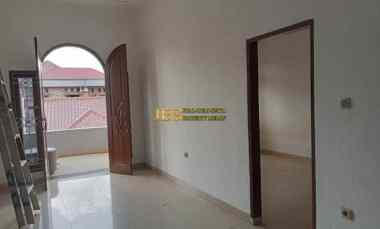 dijual rumah komplek bumi asri jalan asrama