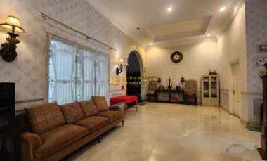 dijual rumah komplek cemara asri