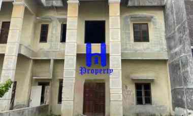 dijual rumah komplek cemara asri